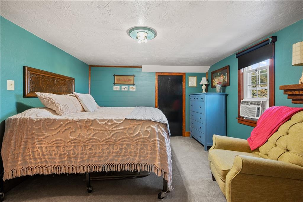 592 Blessing Street Pittsburgh, PA 15213 - Photo 17 of 21 Gallery Image 17