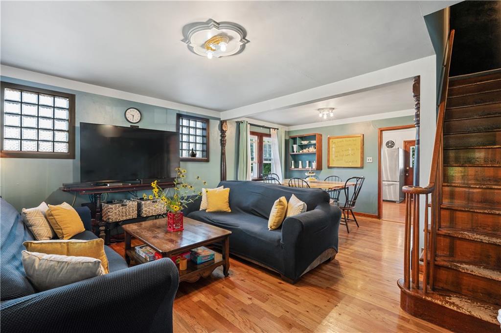 592 Blessing Street Pittsburgh, PA 15213 - Photo 3 of 21 Gallery Image 3