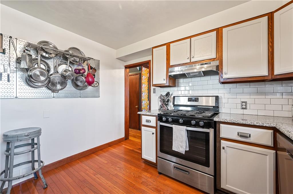 592 Blessing Street Pittsburgh, PA 15213 - Photo 8 of 21 Gallery Image 8