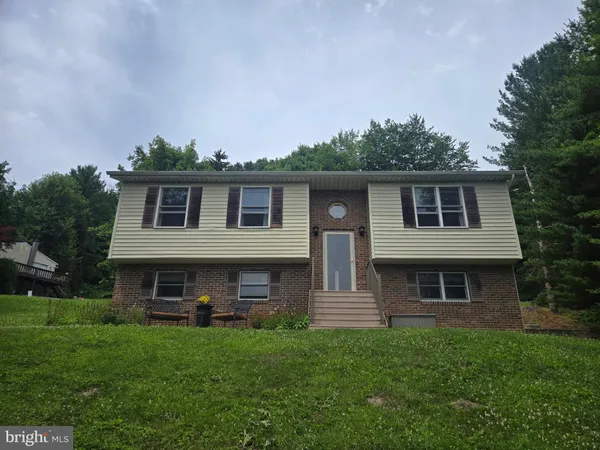 $400,000 | 308 Waterview Court, Hampstead, MD 21074
