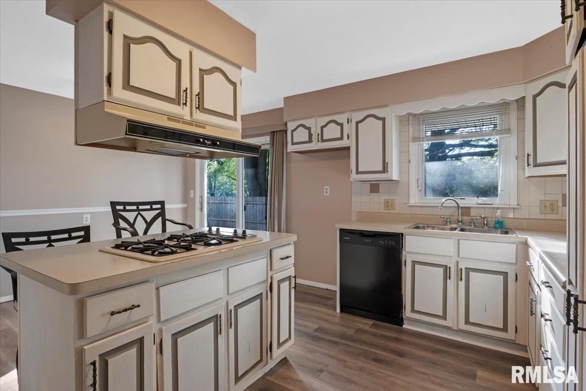 45 Bonnie Brook Road Chatham, IL 62629 - Photo 10 of 29 Gallery Image 10