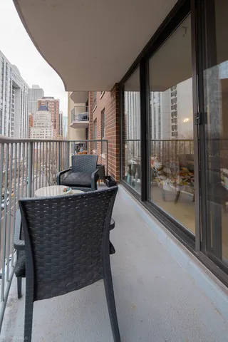 $445,000 | 1250 North Dearborn Street, Unit 5B, Chicago, IL 60610