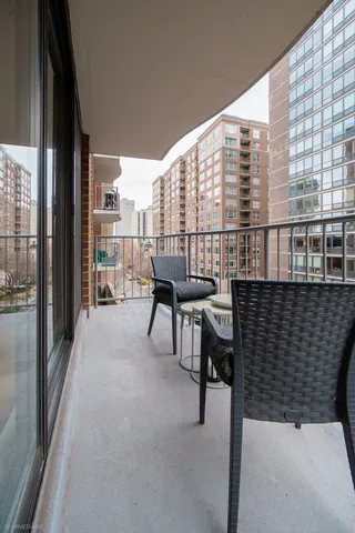 $445,000 | 1250 North Dearborn Street, Unit 5B, Chicago, IL 60610