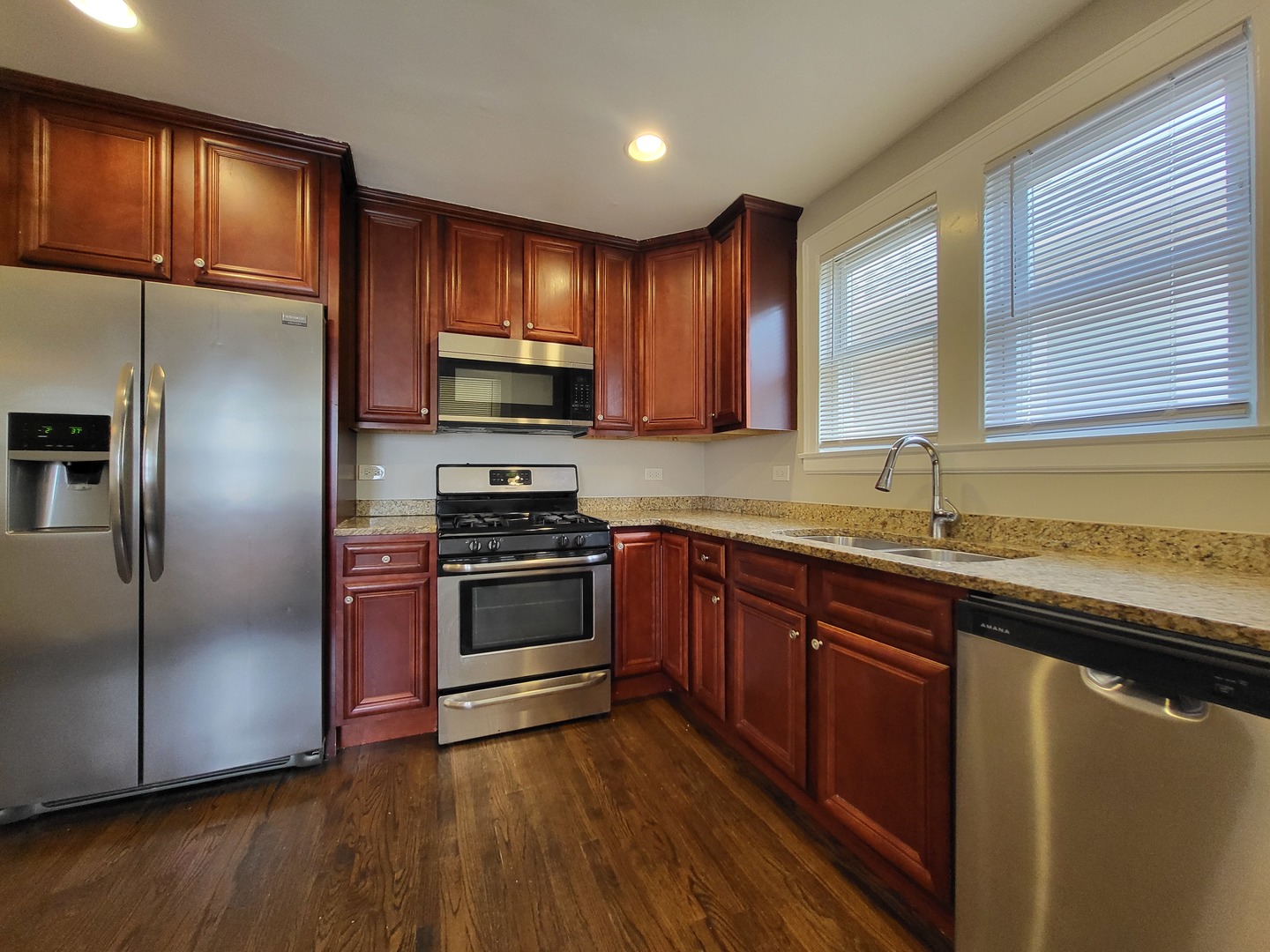 3034 North Nagle Avenue Chicago, IL 60634 - Photo 8 of 28 Gallery Image 8