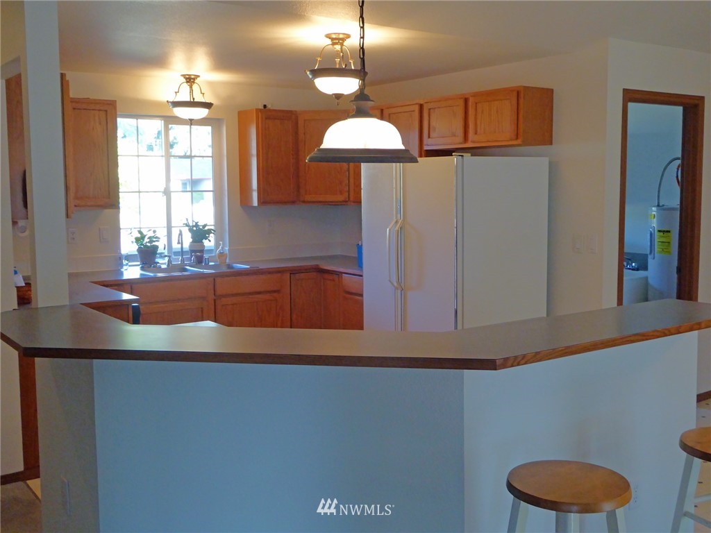18343 Brandywine Court Southwest Rochester, WA 98579 - Photo 4 of 24