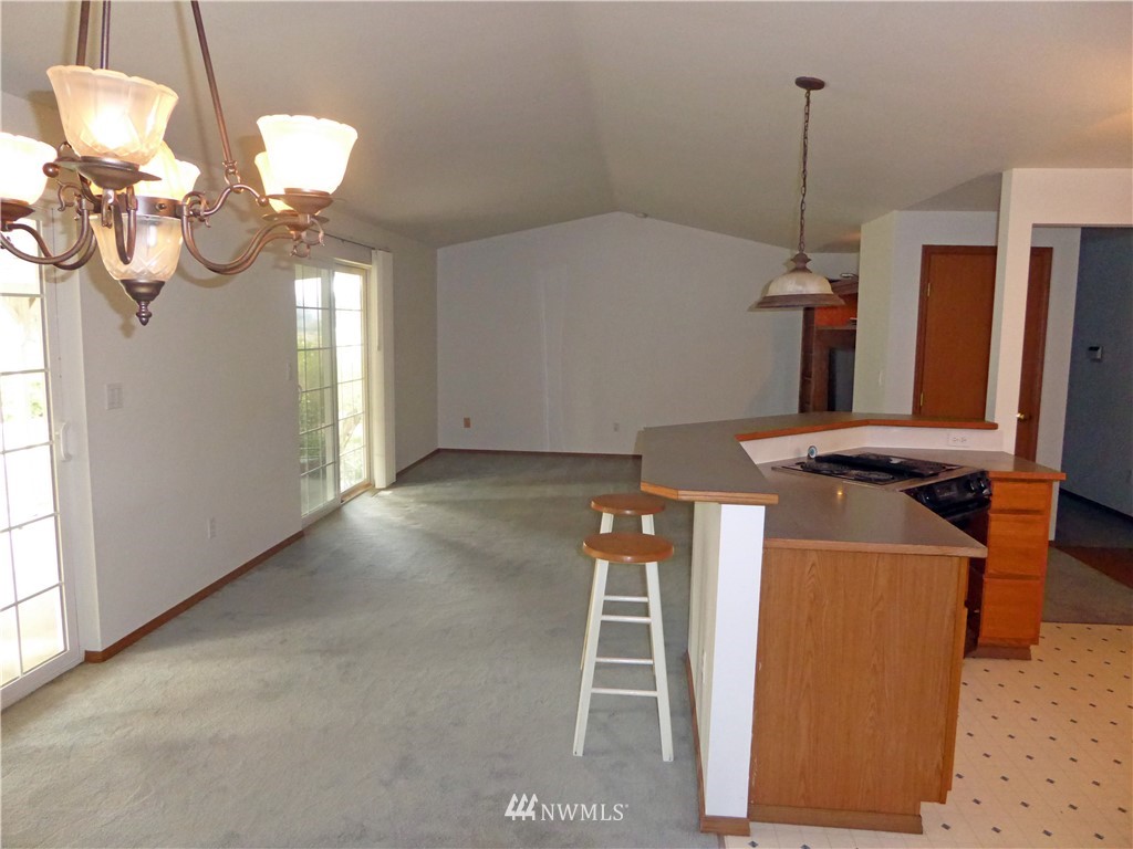 18343 Brandywine Court Southwest Rochester, WA 98579 - Photo 8 of 24