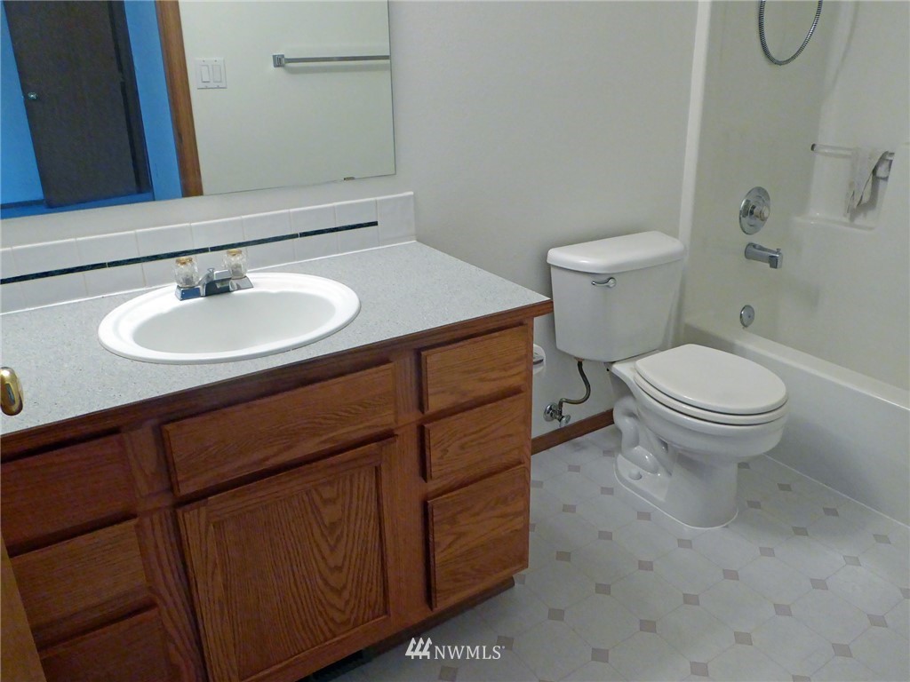 18343 Brandywine Court Southwest Rochester, WA 98579 - Photo 10 of 24