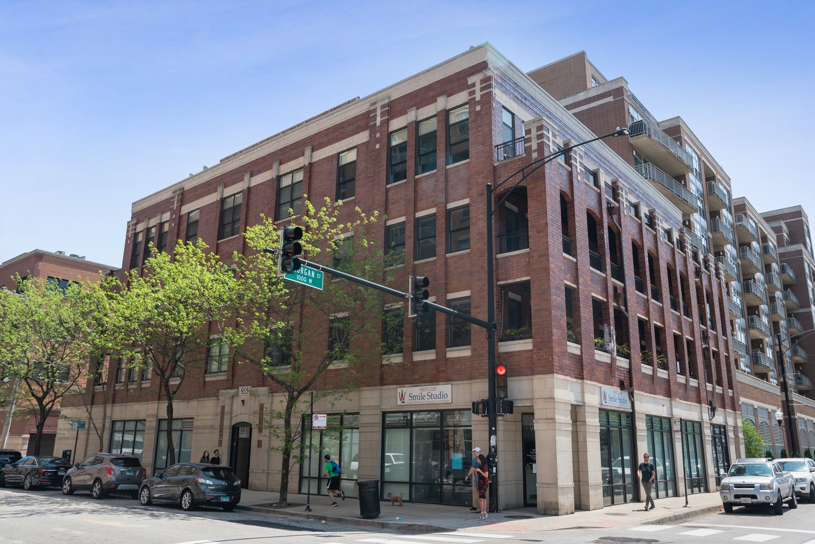 955 West Monroe Street, Unit 3C Chicago, IL 60607 - Photo 1 of 22 a view of a building and a street