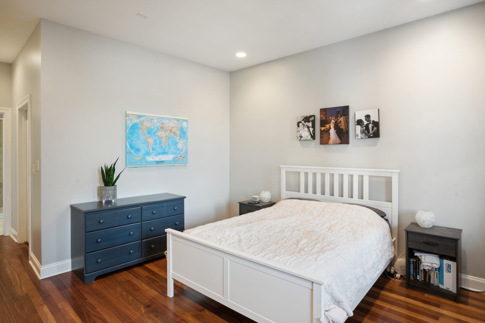 955 West Monroe Street, Unit 3C Chicago, IL 60607 - Photo 11 of 22 a bedroom with a bed and a desk