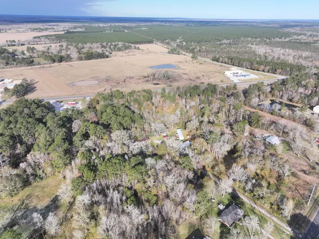 $165,000 | 2221 FM 770 Road South, Hull, TX 77564