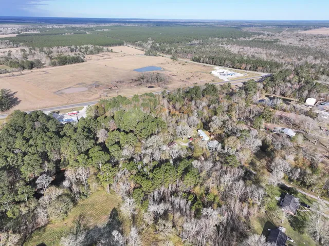 $165,000 | 2221 FM 770 Road South, Hull, TX 77564