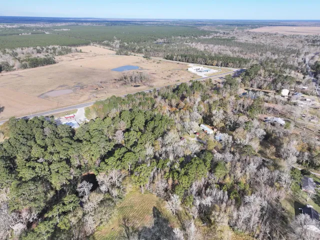 $165,000 | 2221 FM 770 Road South, Hull, TX 77564