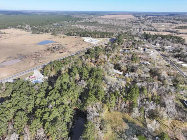 $165,000 | 2221 FM 770 Road South, Hull, TX 77564