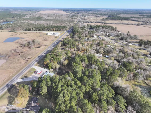 $165,000 | 2221 FM 770 Road South, Hull, TX 77564