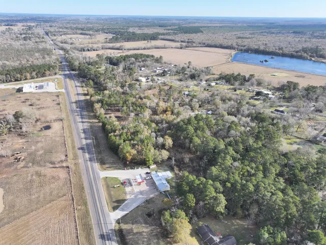 $165,000 | 2221 FM 770 Road South, Hull, TX 77564