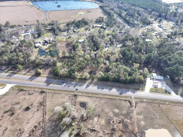 $165,000 | 2221 FM 770 Road South, Hull, TX 77564