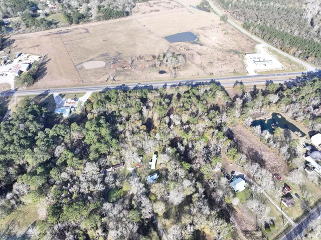 $165,000 | 2221 FM 770 Road South, Hull, TX 77564