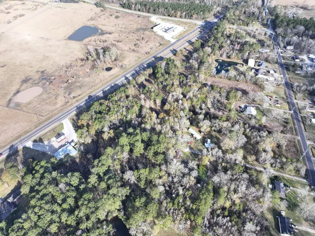 $165,000 | 2221 FM 770 Road South, Hull, TX 77564