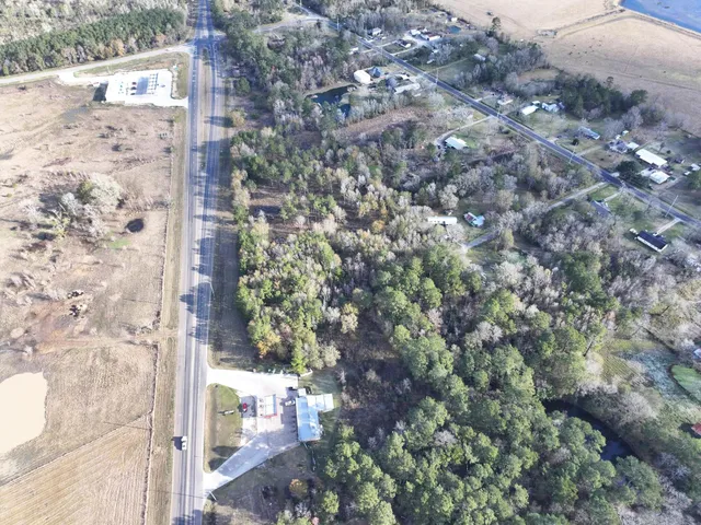 $165,000 | 2221 FM 770 Road South, Hull, TX 77564