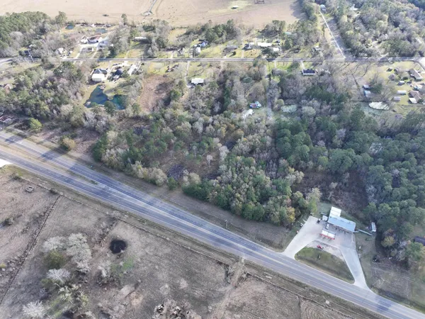 $165,000 | 2221 FM 770 Road South, Hull, TX 77564