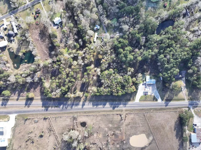 $165,000 | 2221 FM 770 Road South, Hull, TX 77564