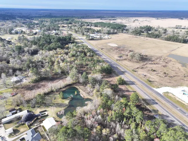 $165,000 | 2221 FM 770 Road South, Hull, TX 77564