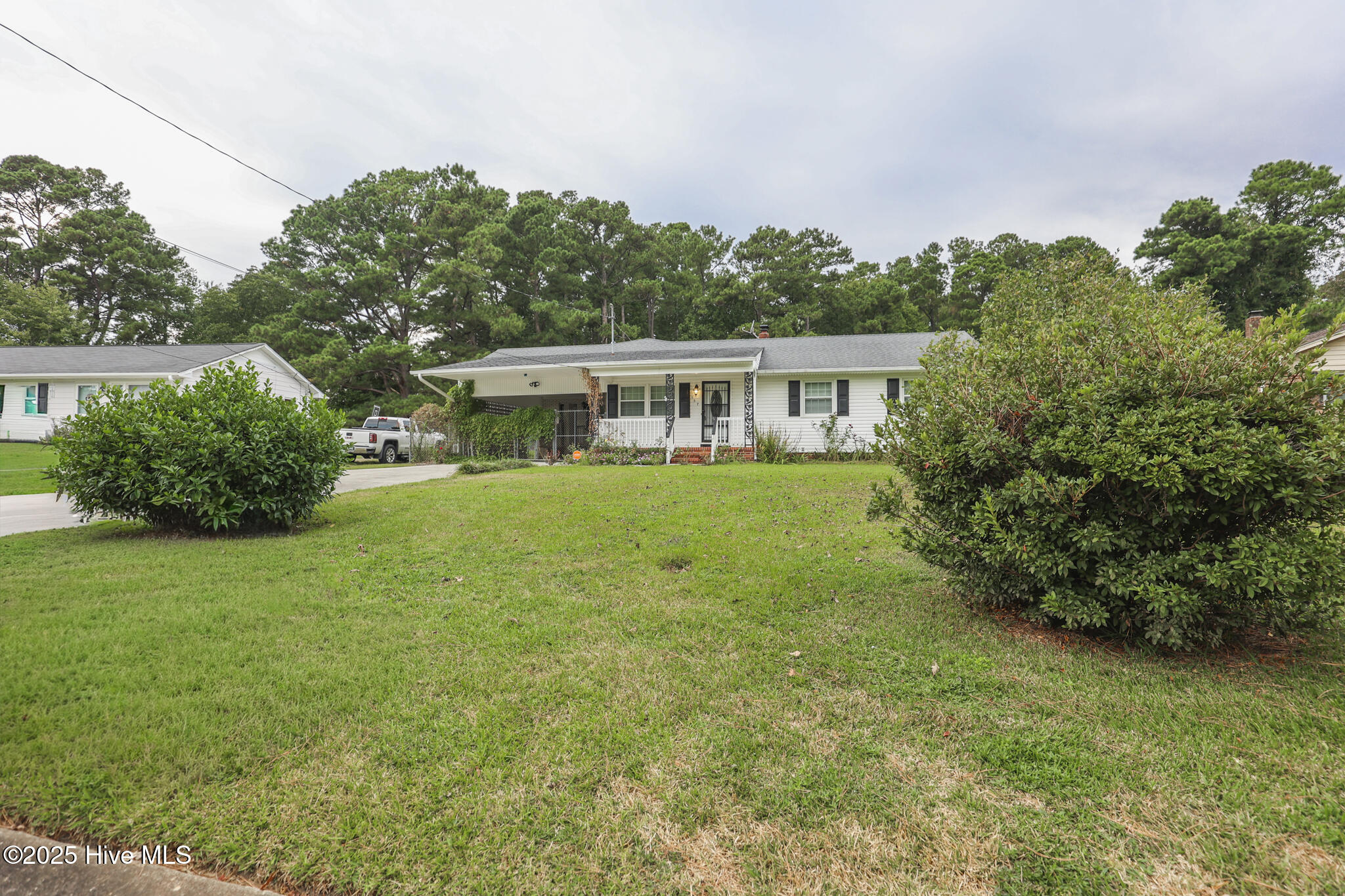 137 Cardinal Road Jacksonville, NC 28546 - Photo 4 of 61 137 Cardinal-03