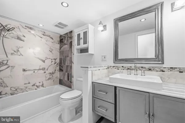 $264,900 | 11911 Parklawn Drive, Unit 301, Rockville, MD 20852