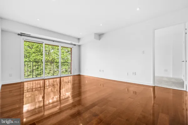 $264,900 | 11911 Parklawn Drive, Unit 301, Rockville, MD 20852