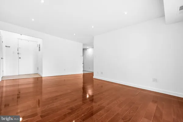 $264,900 | 11911 Parklawn Drive, Unit 301, Rockville, MD 20852