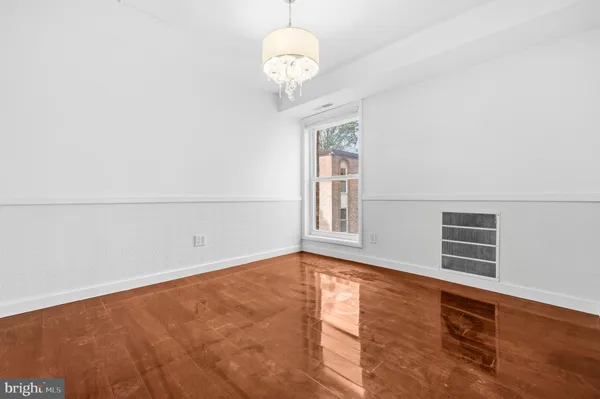 $264,900 | 11911 Parklawn Drive, Unit 301, Rockville, MD 20852