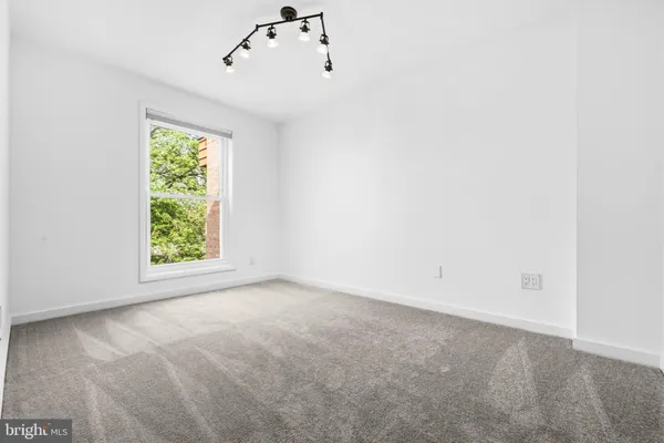$264,900 | 11911 Parklawn Drive, Unit 301, Rockville, MD 20852