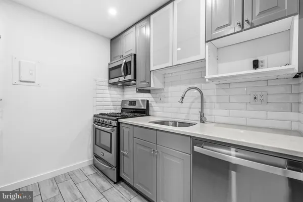 $264,900 | 11911 Parklawn Drive, Unit 301, Rockville, MD 20852