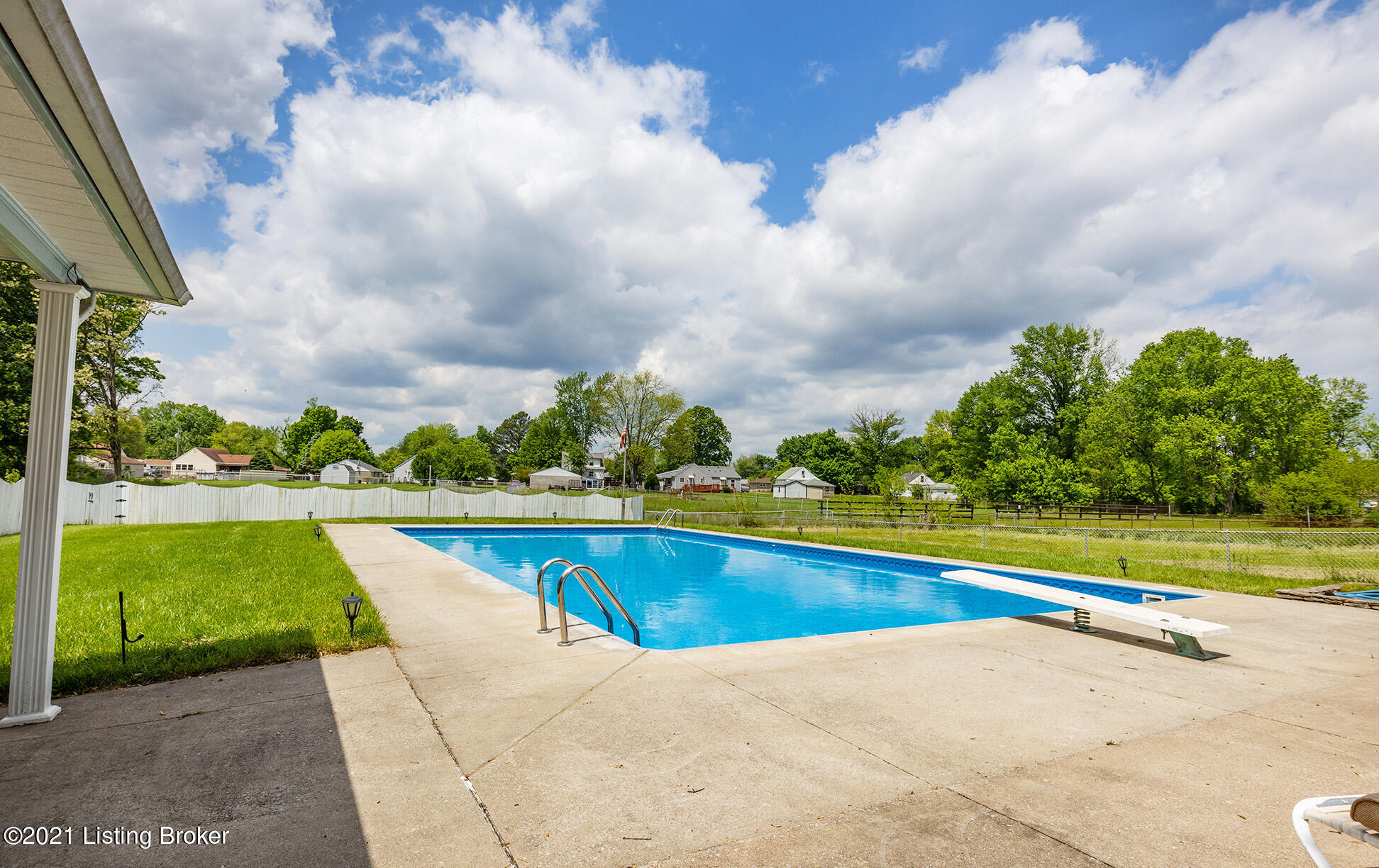 4134 Dover Road Louisville, KY 40216 - Photo 79 of 98 4134-Dover-Rd-05132021-081
