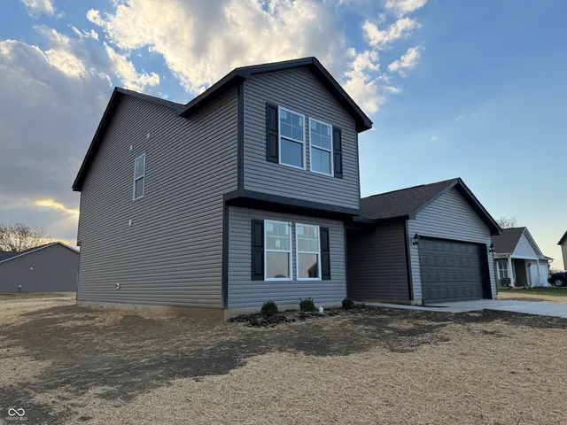 $292,900 | 1087 Lake Court, Shirley, IN 47384