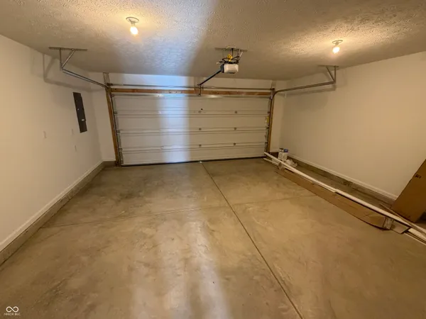 $289,900 | 1087 Lake Court, Shirley, IN 47384