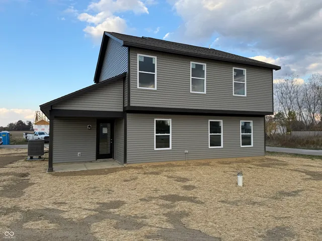 $292,900 | 1087 Lake Court, Shirley, IN 47384