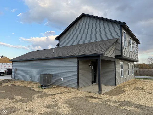 $292,900 | 1087 Lake Court, Shirley, IN 47384