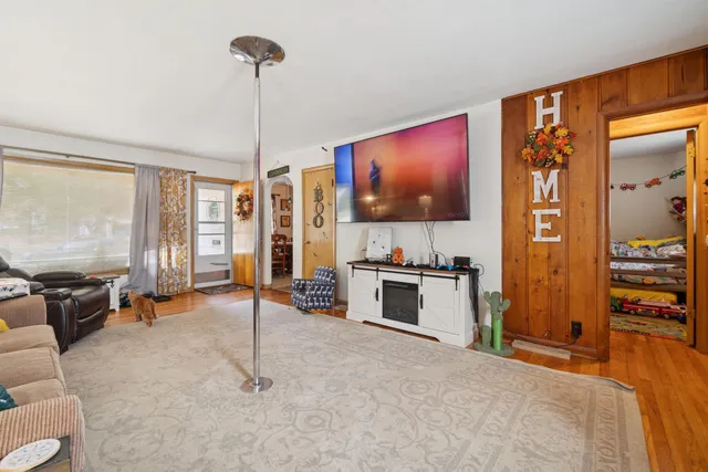 $165,000 | 1424 Roosevelt Avenue, Beloit, WI 53511