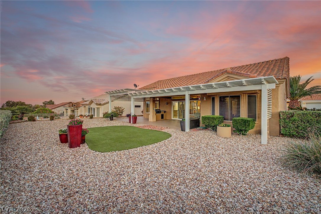 9904 Villa Ridge Drive Las Vegas, NV 89134 - Photo 5 of 35