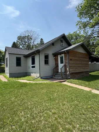 $139,900 | 509 Dickinson Boulevard, Kingsford, MI 49802