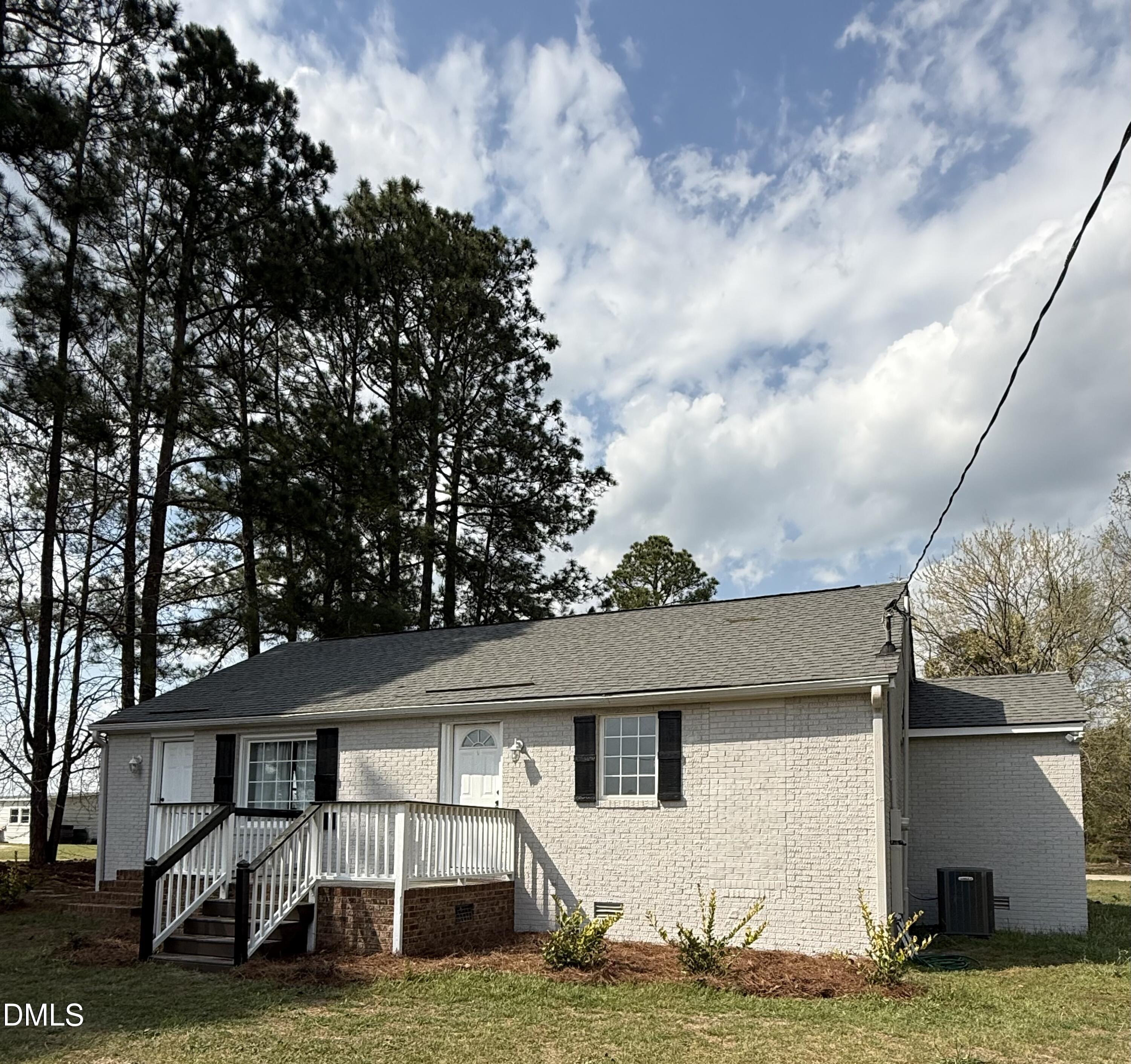 2122 Godwin Lake Road Benson, NC 27504 - Photo 2 of 35 IMG_3190