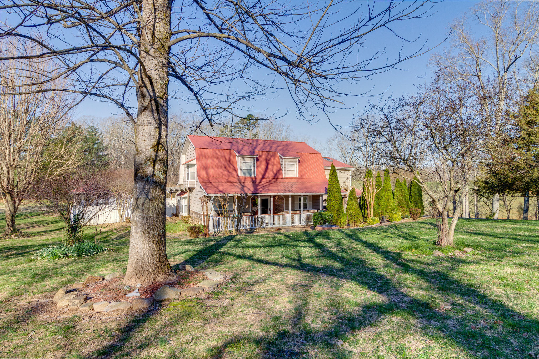 671 Thompson Road Madisonville, TN 37354 - Photo 1 of 39 wj1903061-2001