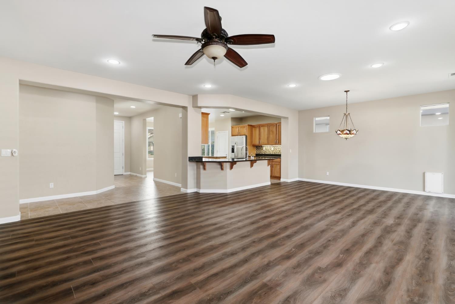 9644 Oakham Way Elk Grove, CA 95757 - Photo 11 of 77