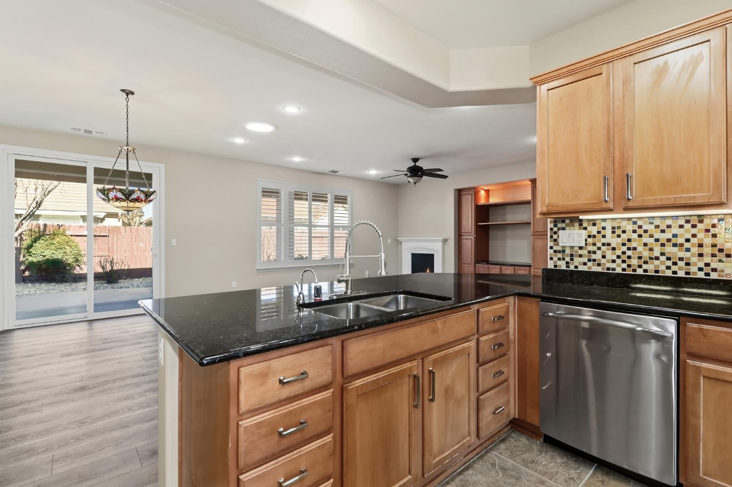 9644 Oakham Way Elk Grove, CA 95757 - Photo 22 of 77