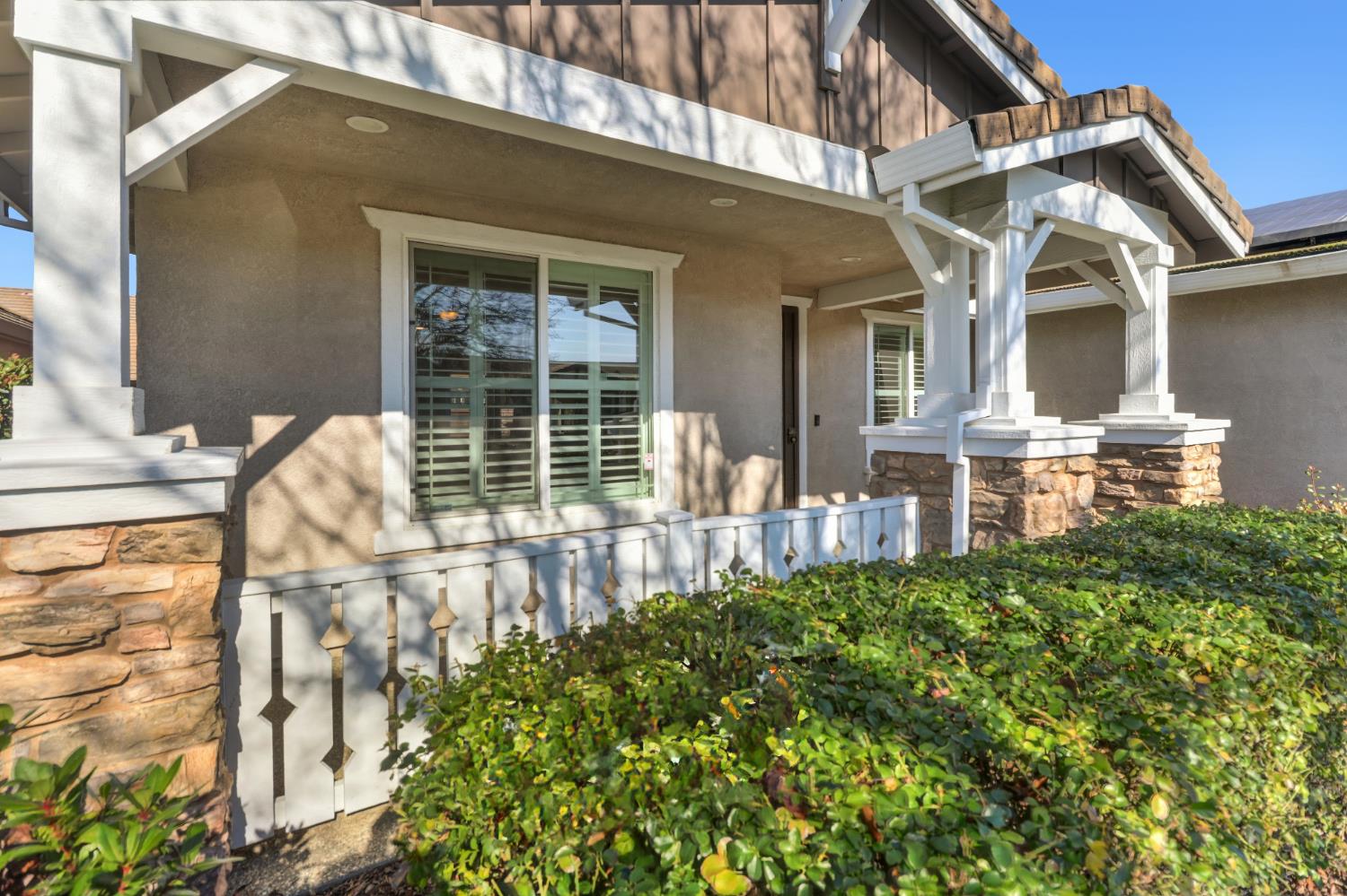 9644 Oakham Way Elk Grove, CA 95757 - Photo 4 of 77