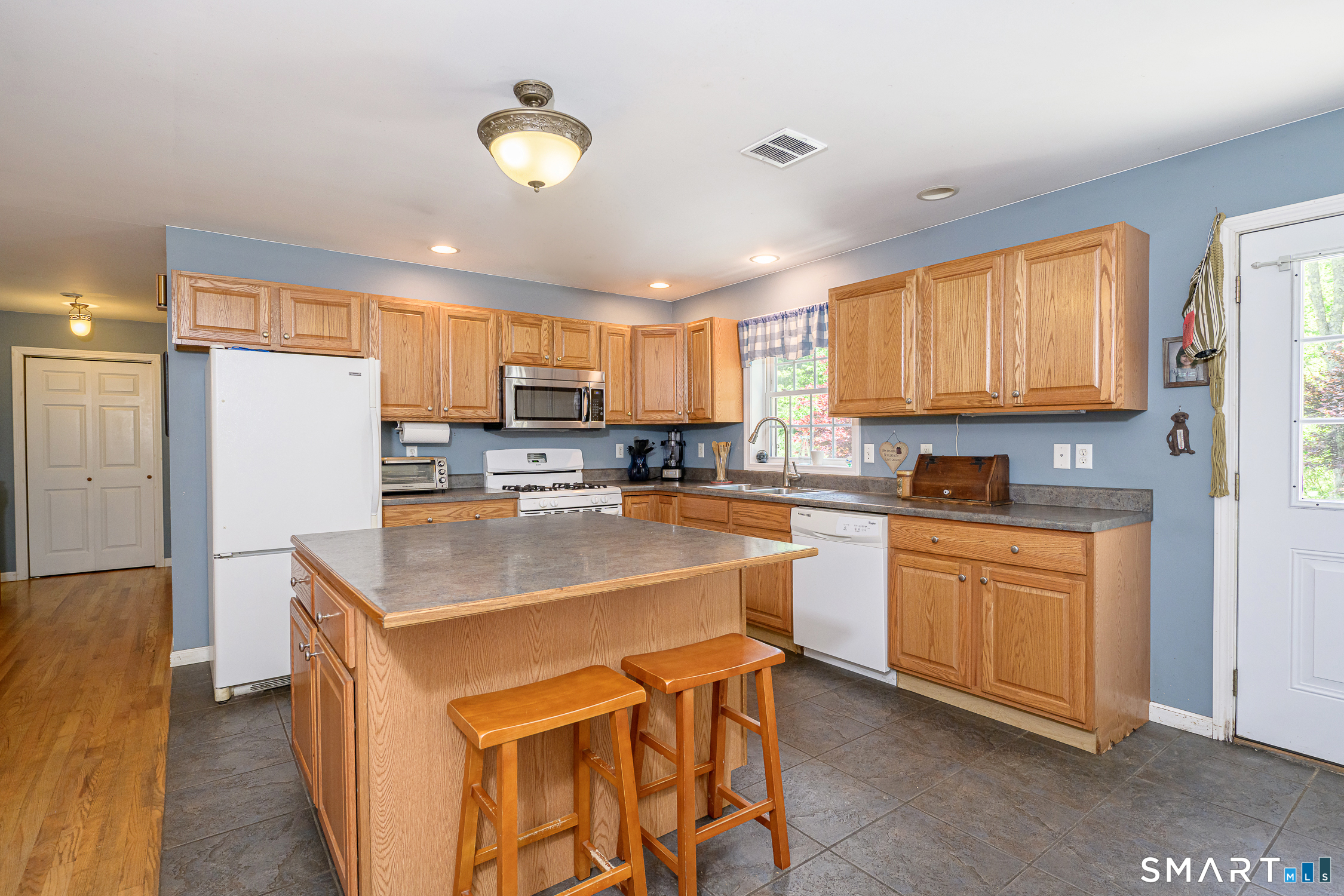 49 Kozey Road Eastford, CT 06242 - Photo 7 of 29