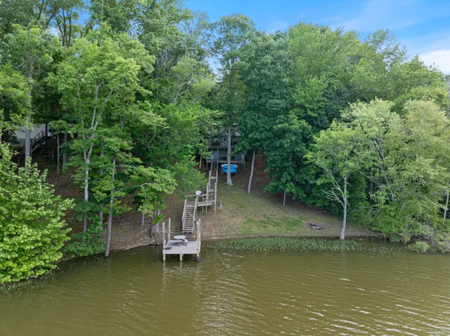 $469,900 | 4053 Deer Creek Road, Linden, TN 37096