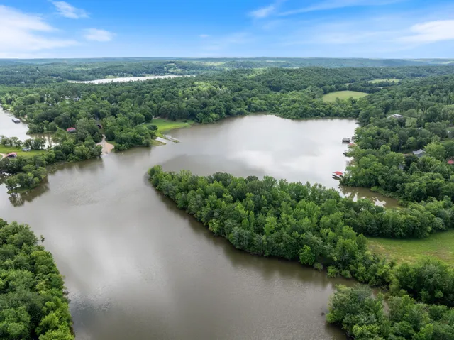 $469,900 | 4053 Deer Creek Road, Linden, TN 37096