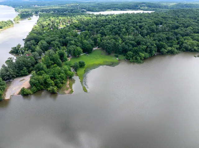 $469,900 | 4053 Deer Creek Road, Linden, TN 37096